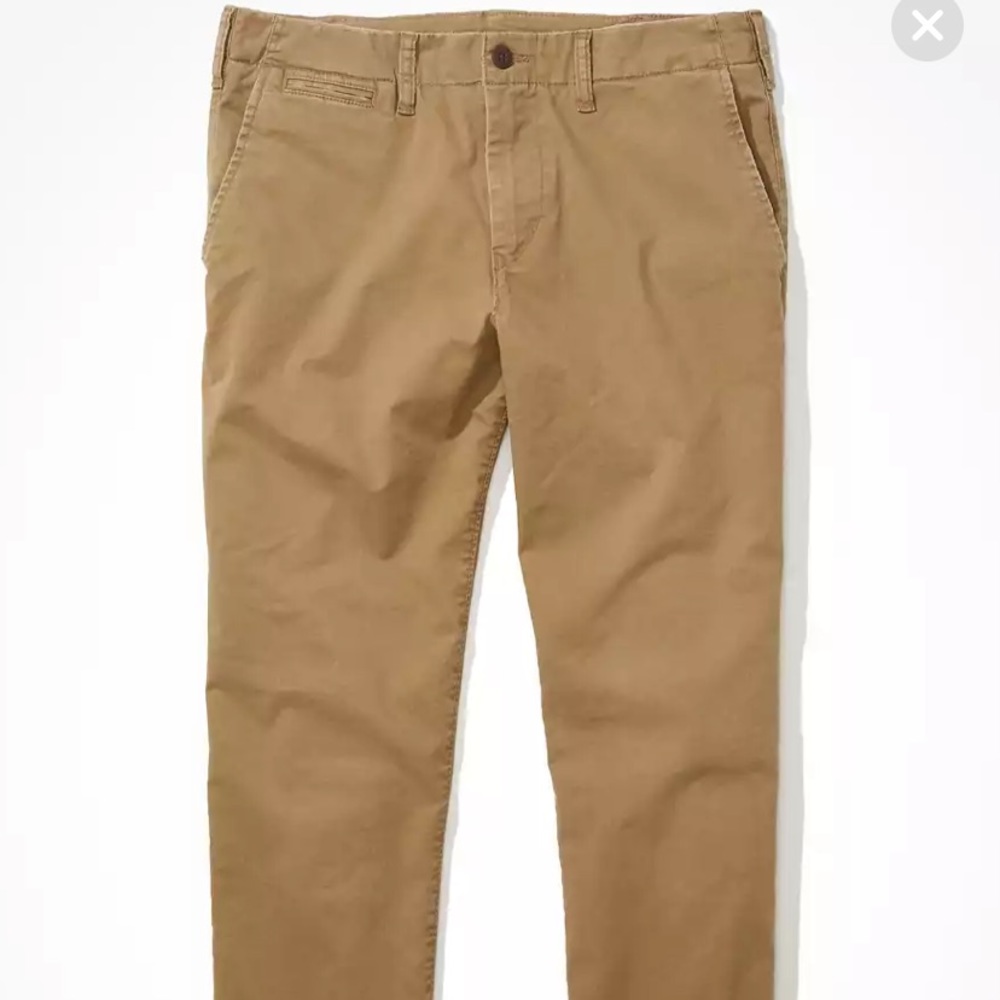 American Eagle men’s size 36/30 classic straight khaki pants